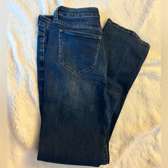 Women’s Lee Regular Fit Size 12 Long Boocut Mid-Rise Jeans - Picture 4 of 4